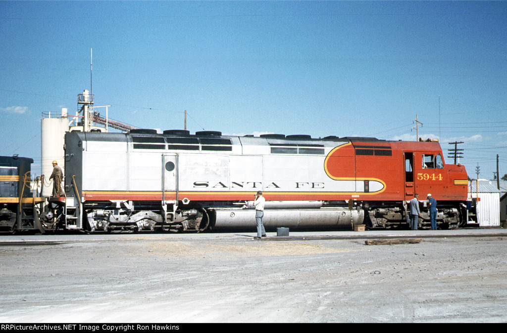 ATSF 5944 (REPOST)